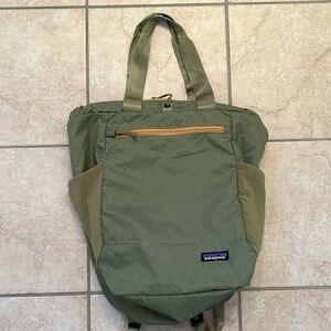 Patagonia ultra light black hole tote/backpack